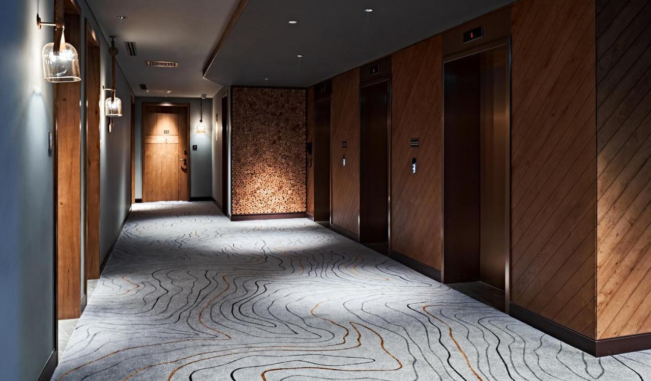 Revier Hotel Dubai Exterior photo